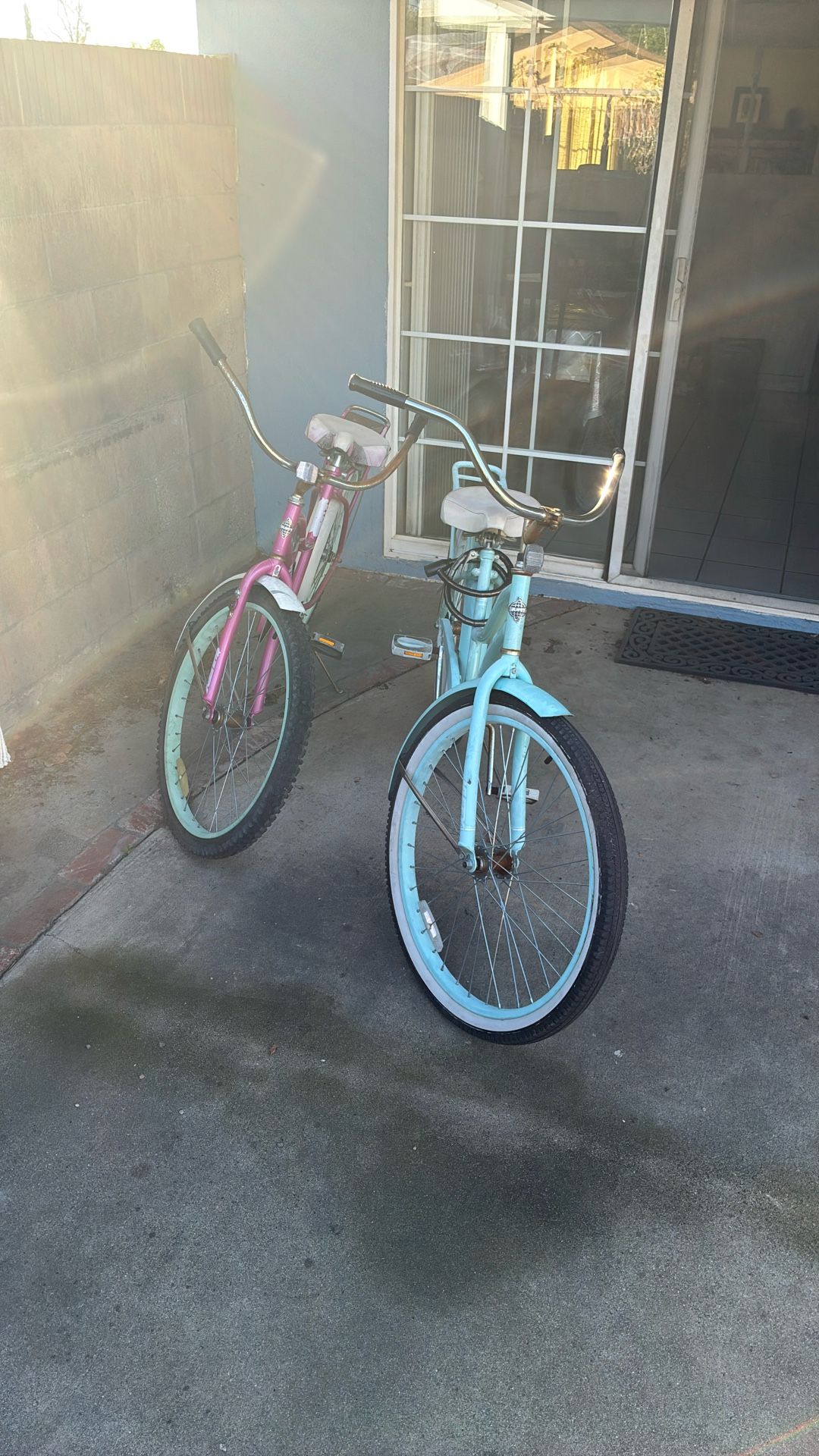 (2) beach cruiser bicycle