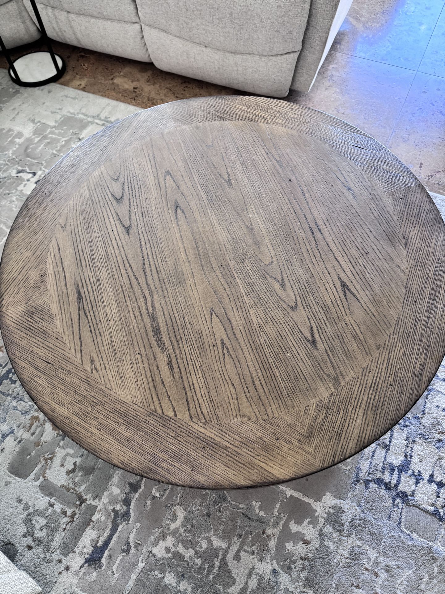 LAZY BOY ROUND COFFEE TABLE & 2 END TABLES