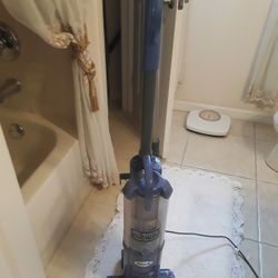 Shark Vacuume Like New In Weeki Wachee Spring Hill