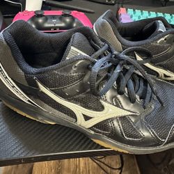 Size 7 1/2 Woman’s Volleyball Shoes 
