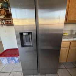 Samsung Stainless Refrigerator Only 3yr Old