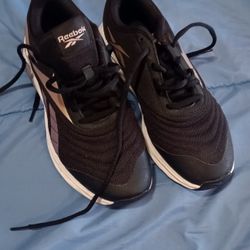 Reebok Size 8 1/2 W Good Condition 