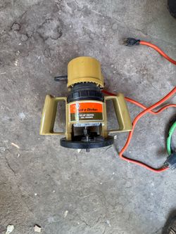 Black and decker Router 5/8
