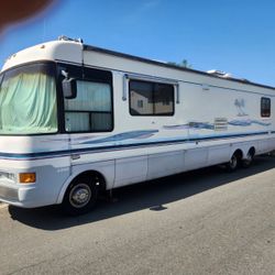 36' Ford Tropi Cal 1997
