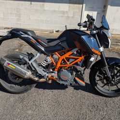 2016 KTM DUKE 390