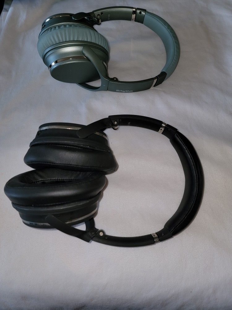 Used Srhythm Black And Green Headphones