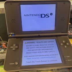 Nintendo DSI XL