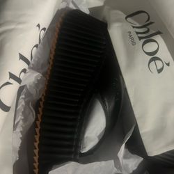 Designer Chloé Leather Flip Flops