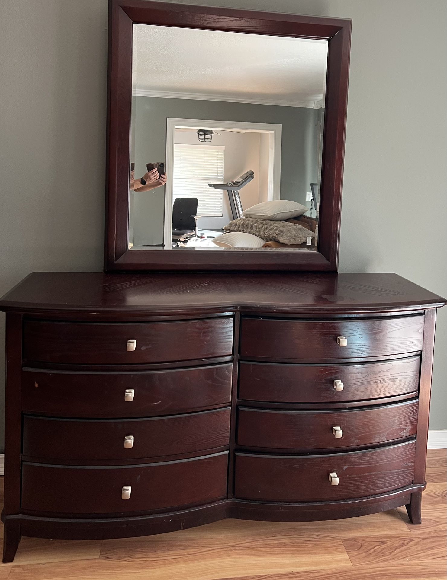 Dresser And Mirror 