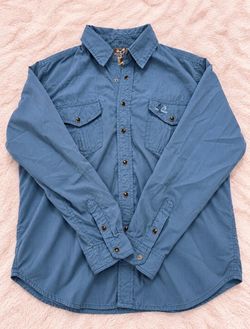 Lote de 9 camisas y suéteres para hombre – $65