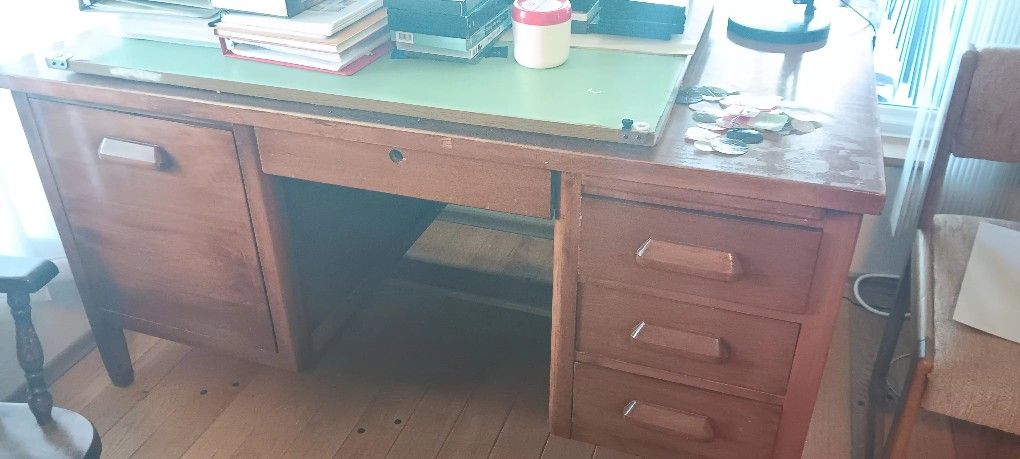 Big Old Antique Vintage Oak Desk Free On Monday Or Tuesday