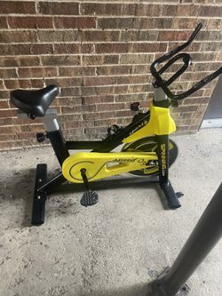 Q3 Speed Workout Spinning Bike for Sale in Dallas TX OfferUp