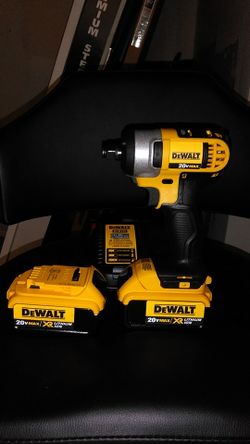 DEWALT DCF880HM2 20 volt MAX Lithium Ion 1 2 Impact Wrench Kit with Hog Ring Bnib 160 for Sale in Conshohocken PA OfferUp