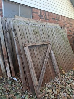 Used Fence Panels  Free To Good Home 