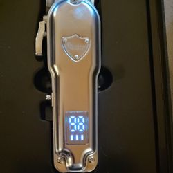Brand New Clipper