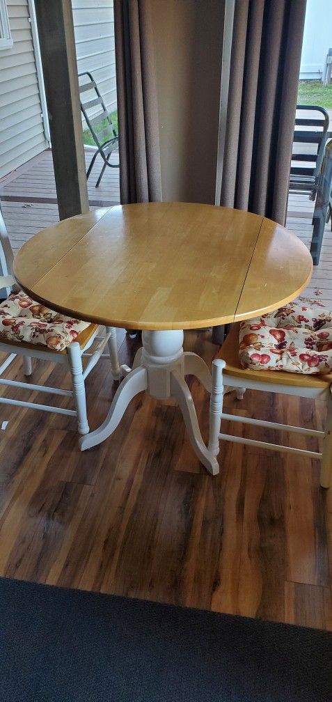 Solid Wood Leaf Table 