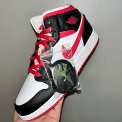 Air Jordan 1s Mid