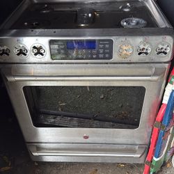 GE Gas Oven - Parts Missing