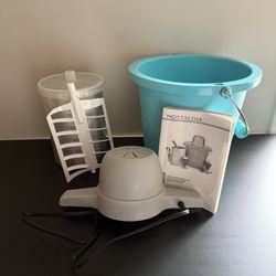 Old Fashioned Ice Cream Maker