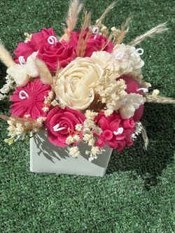 Hermoso Arreglo De Velas De Flores 