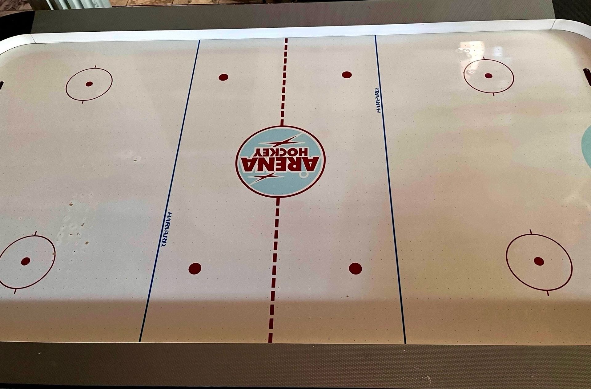 Harvard air hockey table
