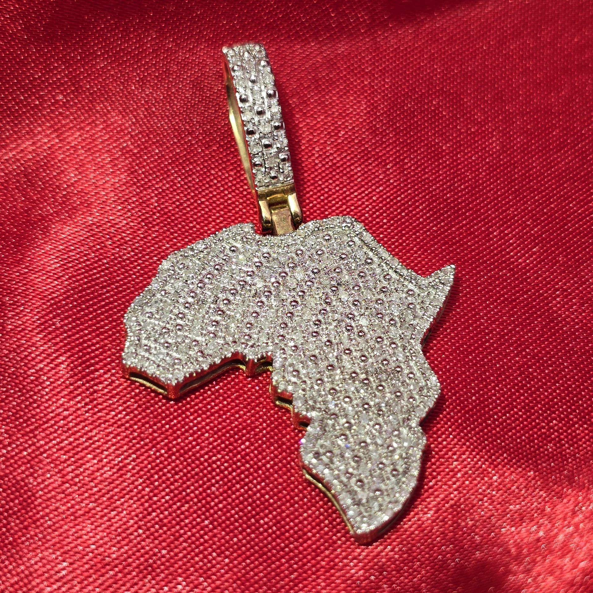 10k Yellow Gold Diamond Africa Map Pendant 5/8 ctw