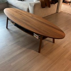Sleek Maple Wood Coffee Table 