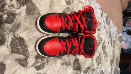 Air Jordan 1 mid (gs)