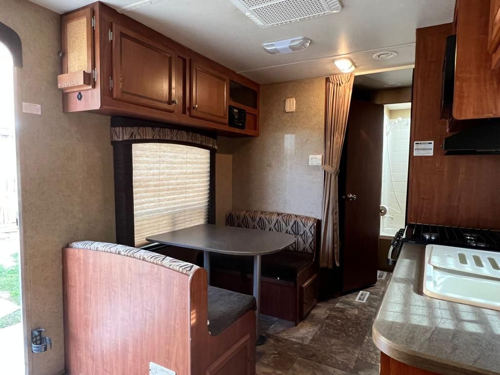 2014 Jay flight Travel Trailer In Victorville Ca for Sale in Fontana