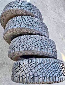 315 70 17 Goodyear tires Con 80% de Vida Las 4