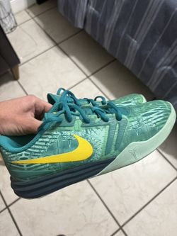 Nike Kobes