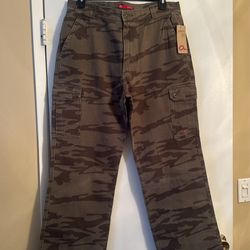 Men’s Pants Camouflage Brand New.