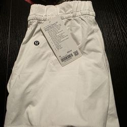 New Lululemon Shorts (M)