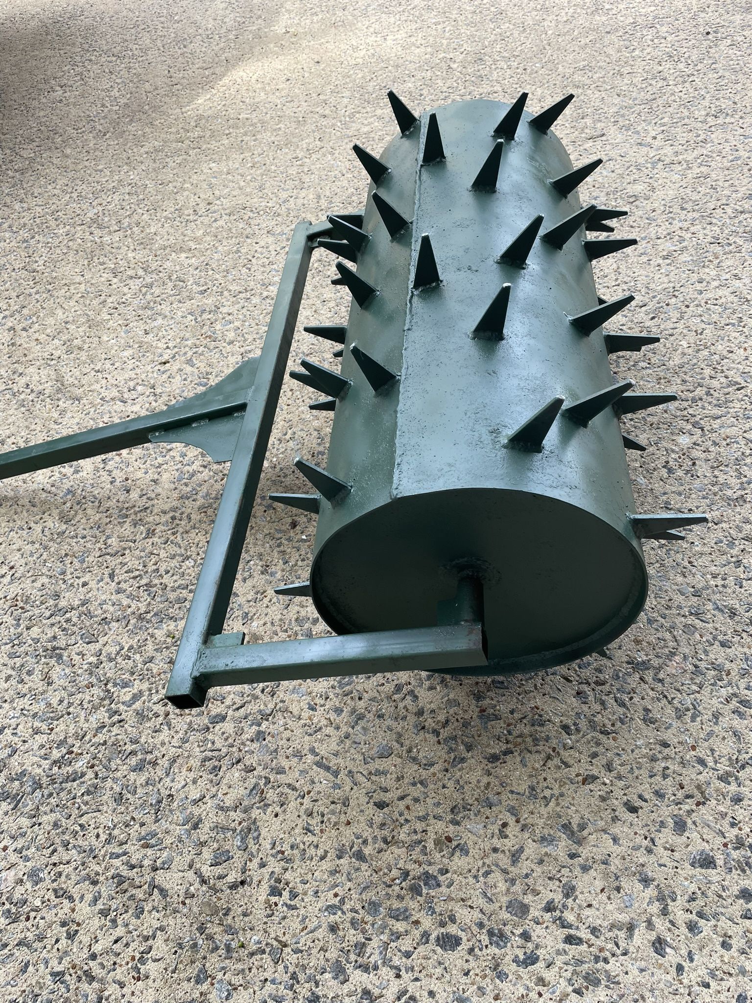 36” spike Aerator
