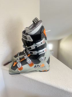 FISCHER Soma MX9 Ski Boots, Size 27.5, Soma Tec
