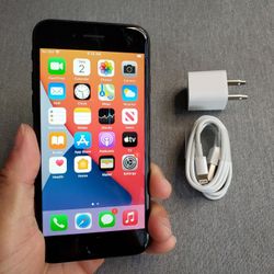 iPhone 7 - UNLOCKED - Like New  