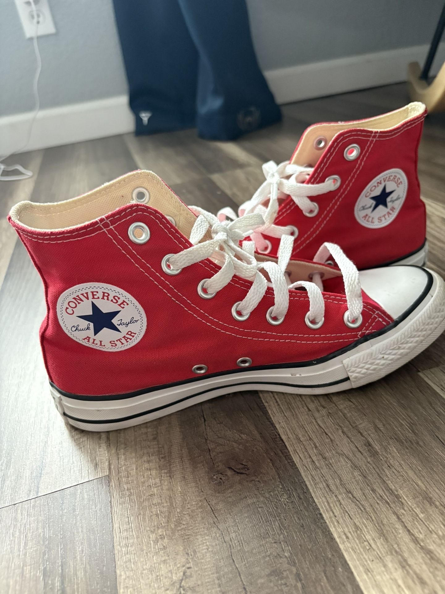 Red Converse 