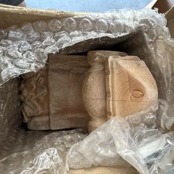 2PCS Floral Leaf Carved hard Mable Corbel 