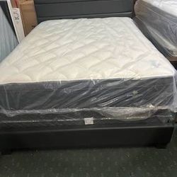 Brand New Queen Or Full Size Mattress With Boxspring 