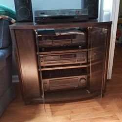 Kenwood Stereo system with cabinet