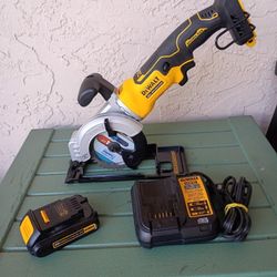 DeWalt Circular Saw