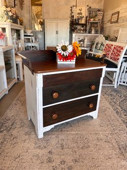 Vintage Dresser Chest of Drawers