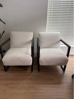 Accent chairs