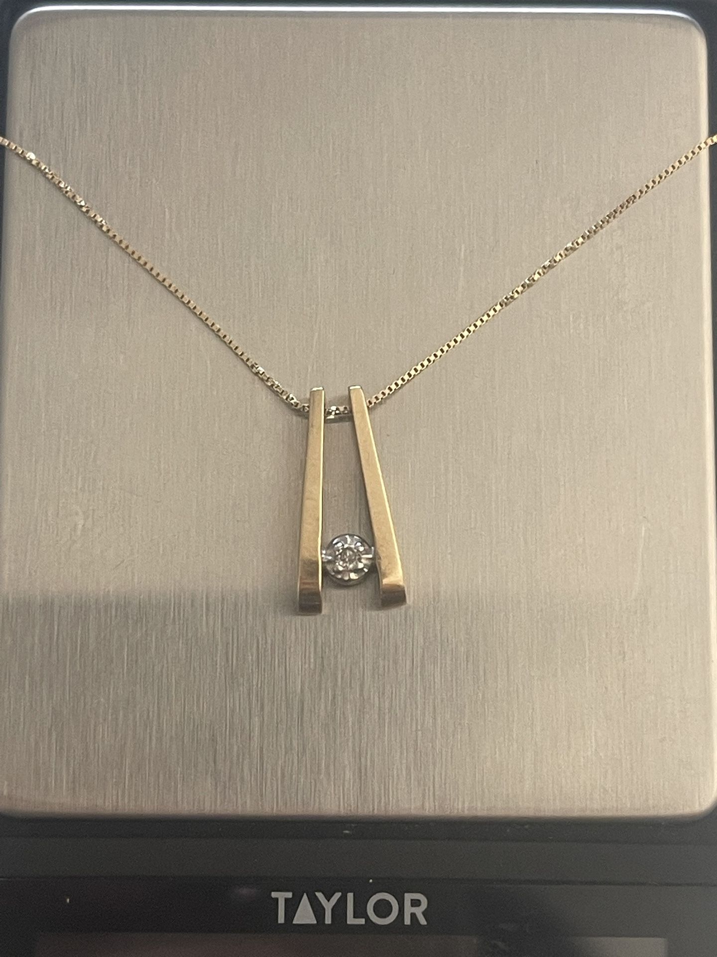 10k Solid Gold Pendant With Diamond