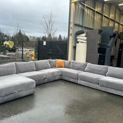 Sectional Couch 