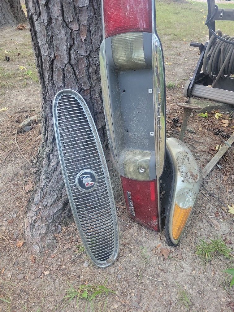 Grill Taillights Assembly And Headlight Assembly