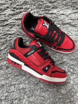 LOUIS VUITTON SNEAKERS