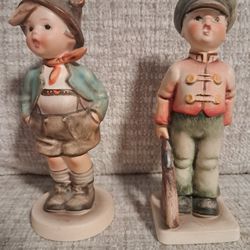 Hummel Soldier And Boy With Ladder