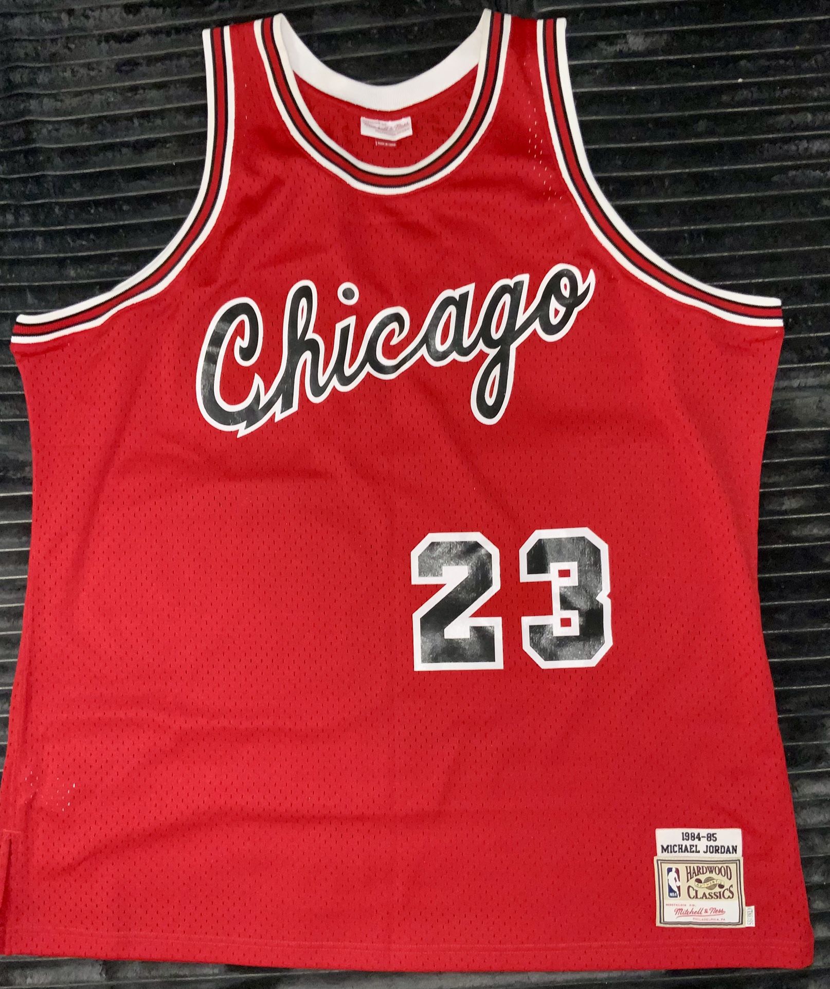 Mitchell & Ness Authentic 1985-1984 Michael Jordan Chicago Bulls Jersey