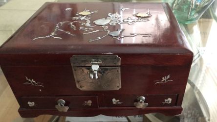 Antique jewelry box